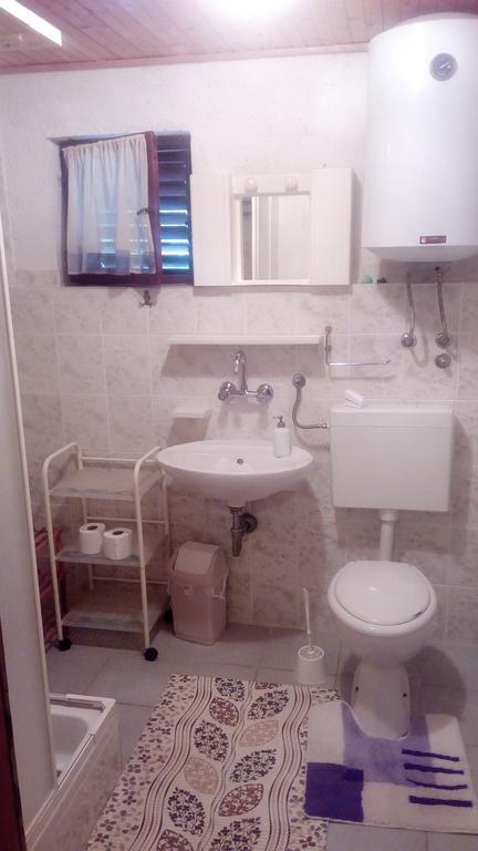 Guesthouse Filepi Senj  Esterno foto