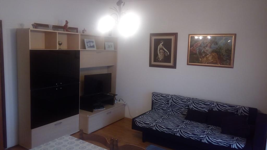 Guesthouse Filepi Senj  Esterno foto